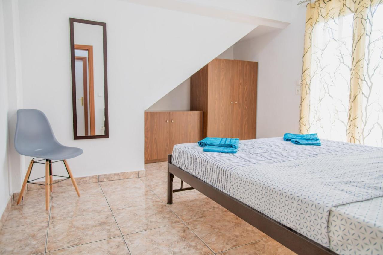 Family Resort 1 Ofrínion 외부 사진