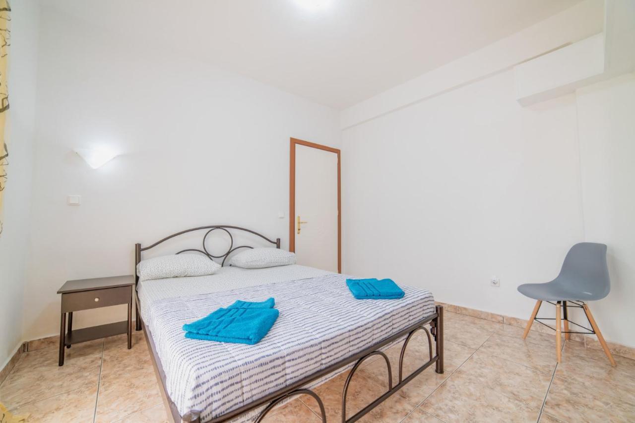 Family Resort 1 Ofrínion 외부 사진